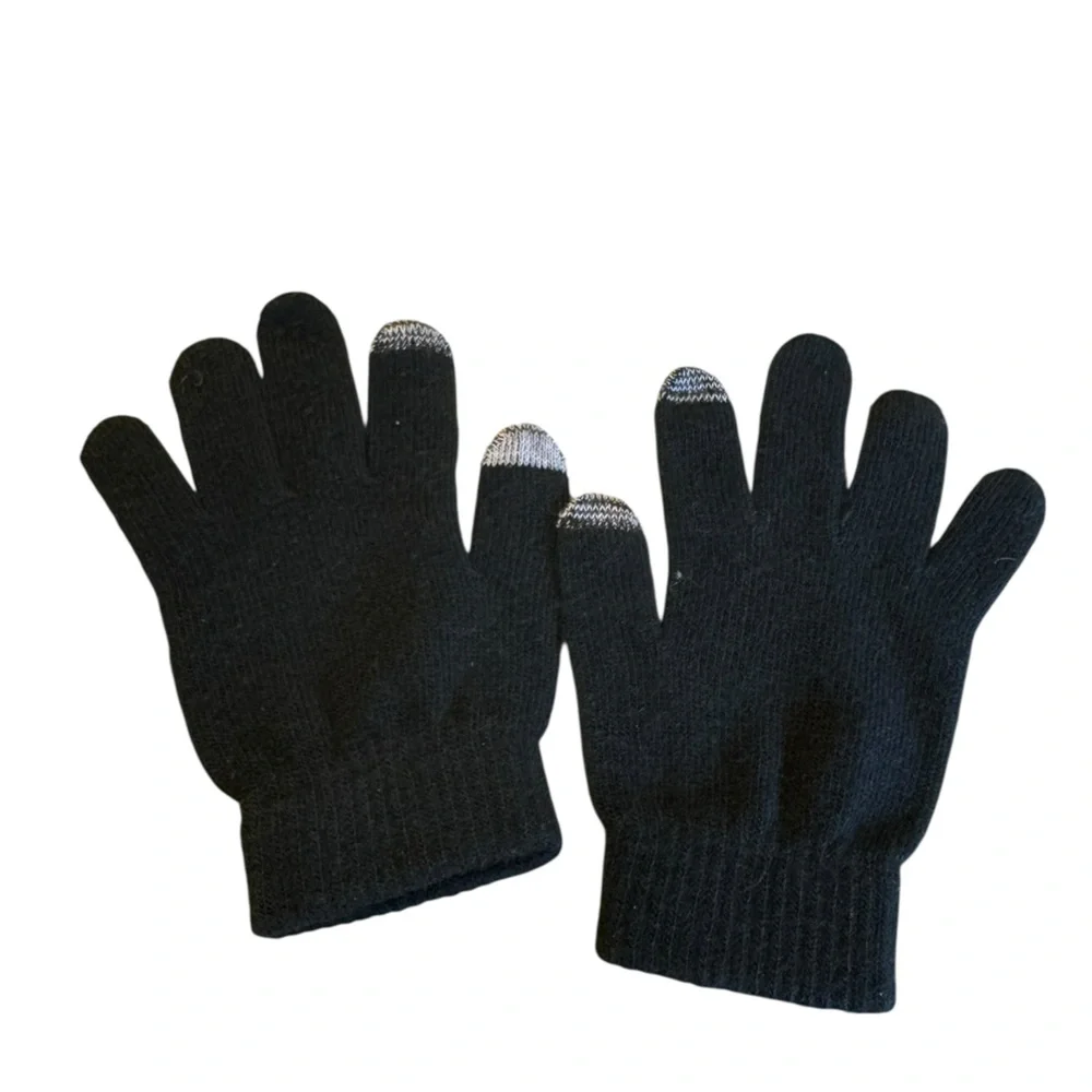 Unisex black touchscreen gloves. GUC